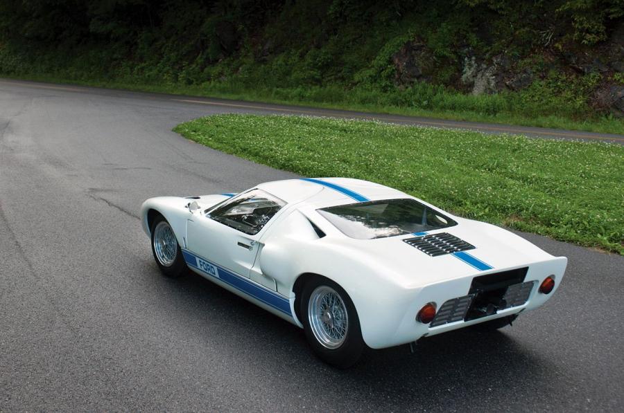  Ford GT40 (Mk I) 1967 года  (фото 20 из 34)